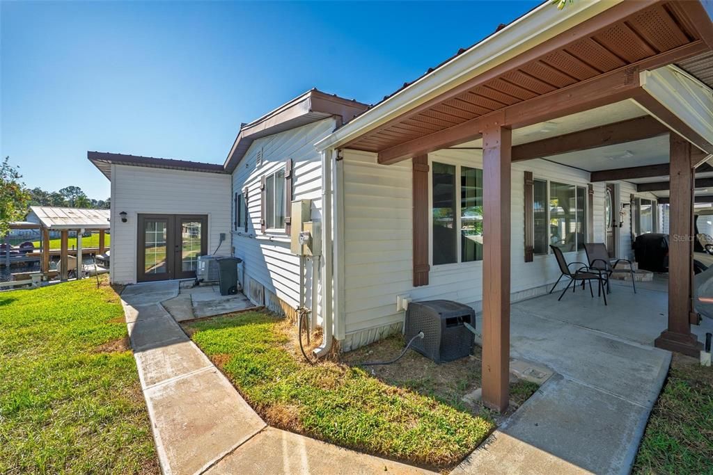 Activo con contrato: $345,000 (2 camas, 2 baños, 1340 Pies cuadrados)