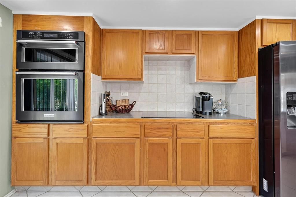 Activo con contrato: $345,000 (2 camas, 2 baños, 1340 Pies cuadrados)