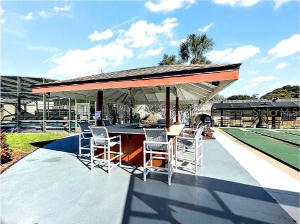 Activo con contrato: $345,000 (2 camas, 2 baños, 1340 Pies cuadrados)