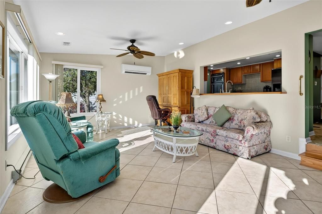 Activo con contrato: $345,000 (2 camas, 2 baños, 1340 Pies cuadrados)