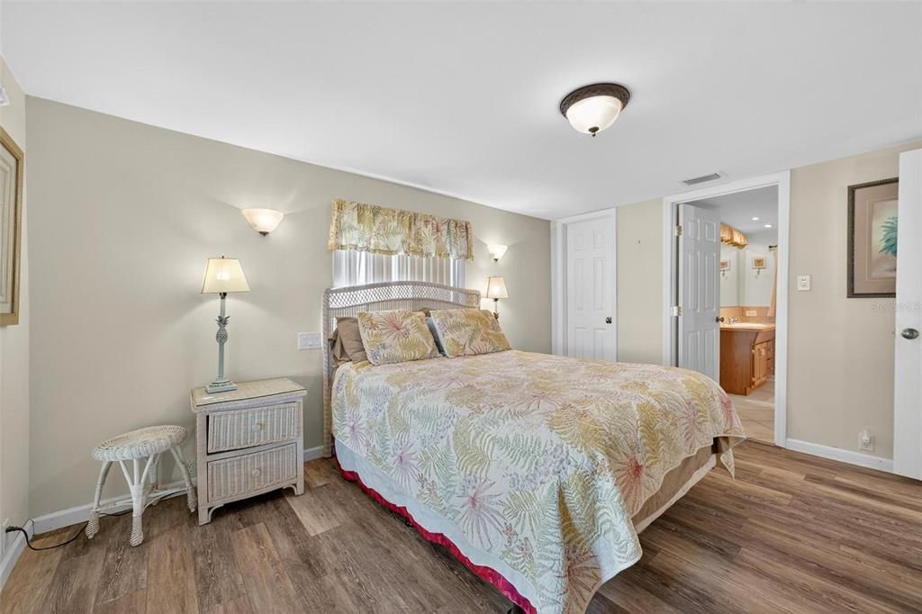 Activo con contrato: $345,000 (2 camas, 2 baños, 1340 Pies cuadrados)