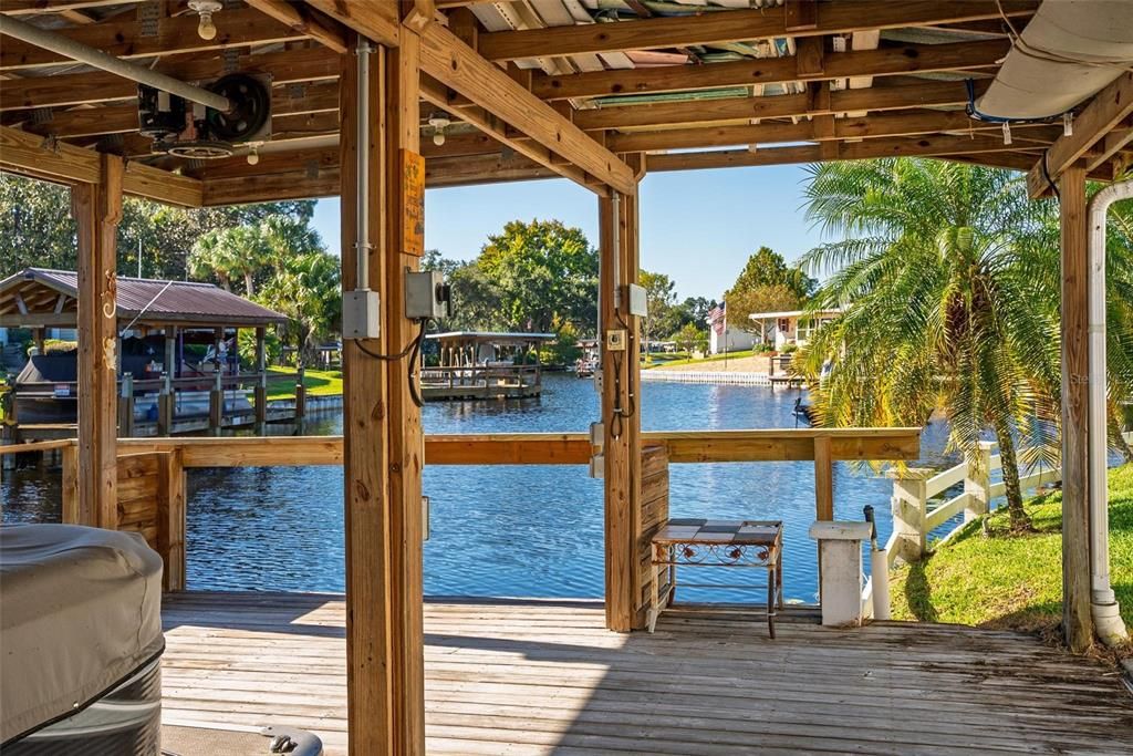 Activo con contrato: $345,000 (2 camas, 2 baños, 1340 Pies cuadrados)