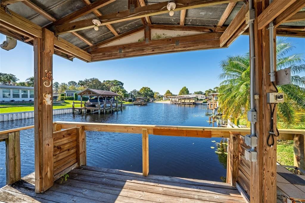 Activo con contrato: $345,000 (2 camas, 2 baños, 1340 Pies cuadrados)