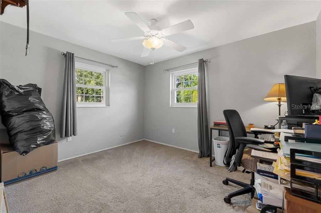 For Sale: $359,900 (2 beds, 2 baths, 1075 Square Feet)