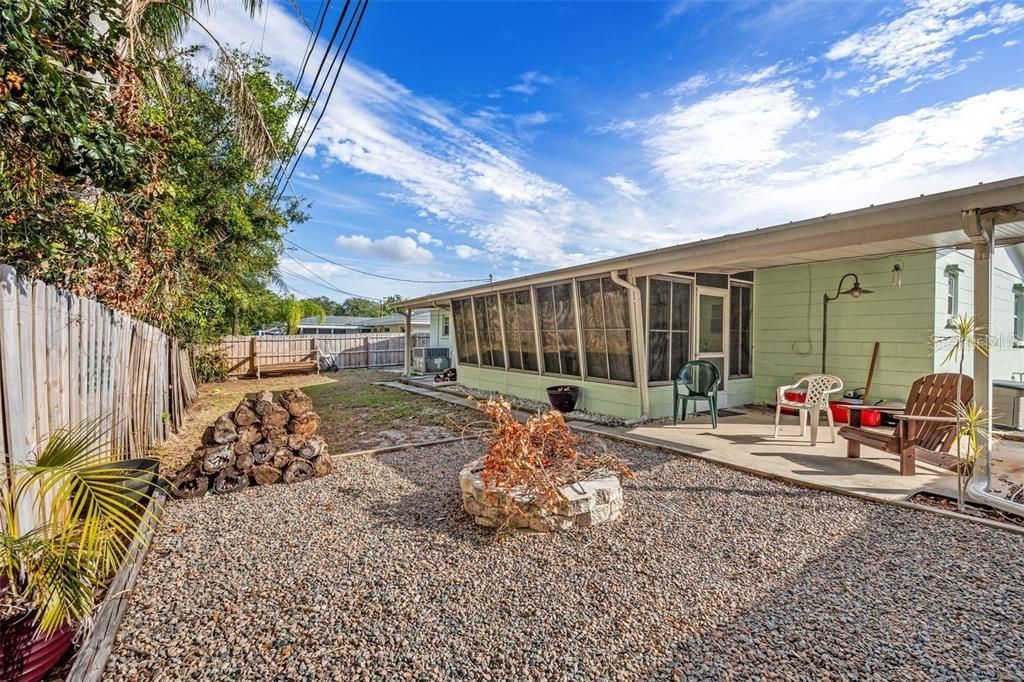 For Sale: $359,900 (2 beds, 2 baths, 1075 Square Feet)