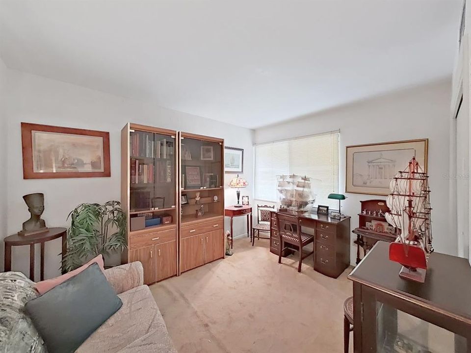 For Sale: $215,000 (2 beds, 2 baths, 1237 Square Feet)