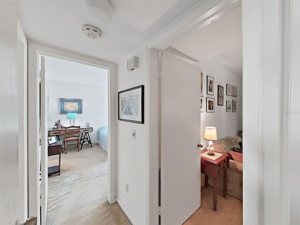 For Sale: $215,000 (2 beds, 2 baths, 1237 Square Feet)