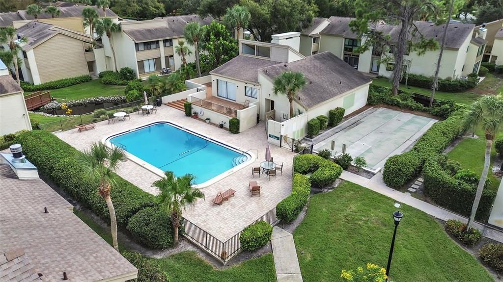 For Sale: $215,000 (2 beds, 2 baths, 1237 Square Feet)