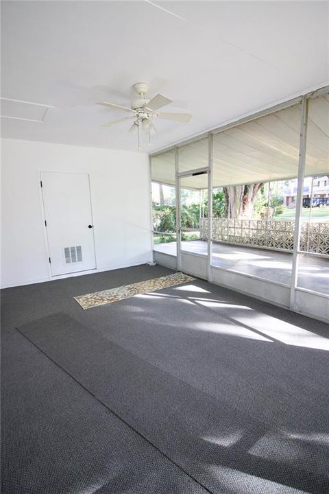 待售: $199,900 (2 贝兹, 1 浴室, 858 平方英尺)