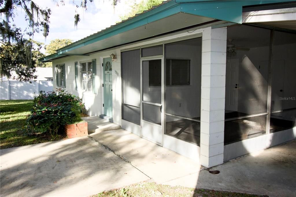 待售: $199,900 (2 贝兹, 1 浴室, 858 平方英尺)