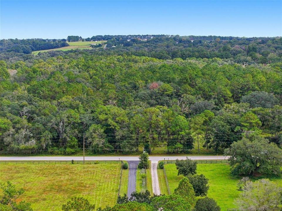 For Sale: $1,600,000 (5 beds, 4 baths, 3700 Square Feet)