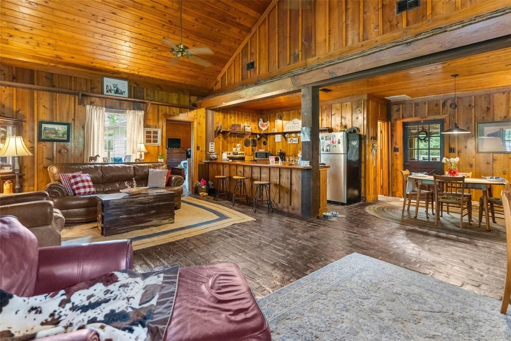 For Sale: $1,600,000 (5 beds, 4 baths, 3700 Square Feet)