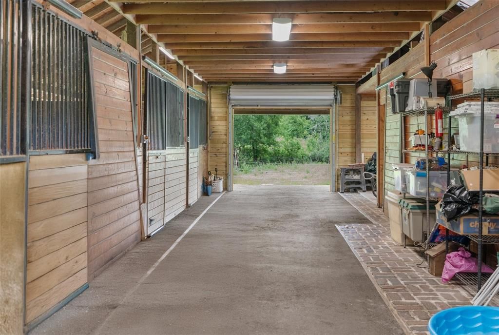 For Sale: $1,600,000 (5 beds, 4 baths, 3700 Square Feet)