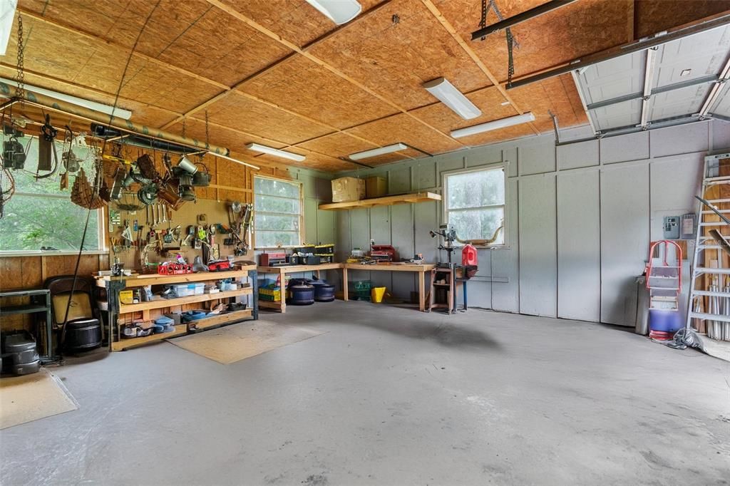 For Sale: $1,600,000 (5 beds, 4 baths, 3700 Square Feet)