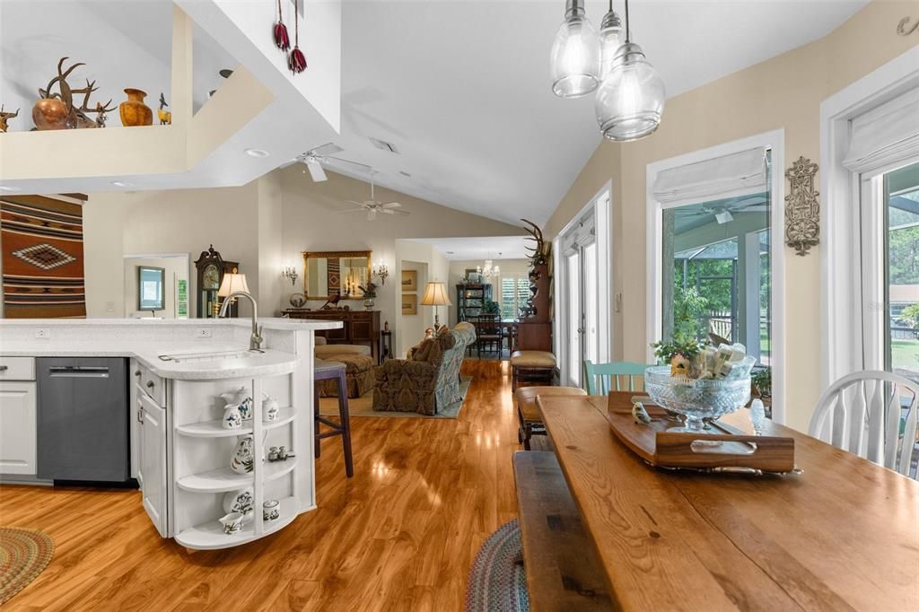 For Sale: $1,600,000 (5 beds, 4 baths, 3700 Square Feet)