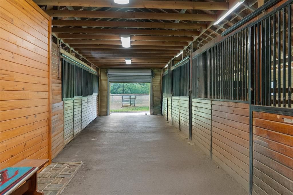 For Sale: $1,600,000 (5 beds, 4 baths, 3700 Square Feet)