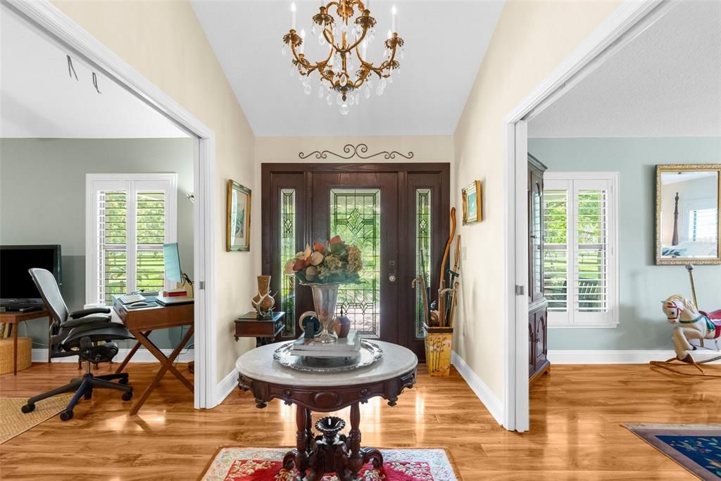 For Sale: $1,600,000 (5 beds, 4 baths, 3700 Square Feet)