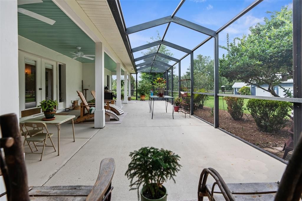 For Sale: $1,600,000 (5 beds, 4 baths, 3700 Square Feet)