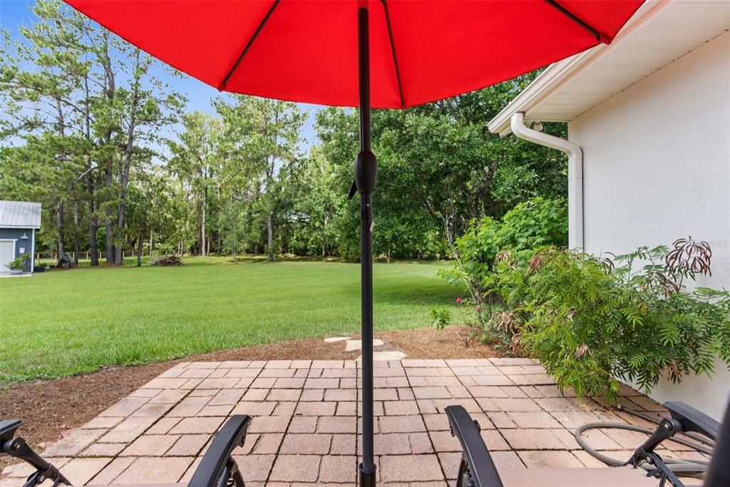 For Sale: $1,600,000 (5 beds, 4 baths, 3700 Square Feet)