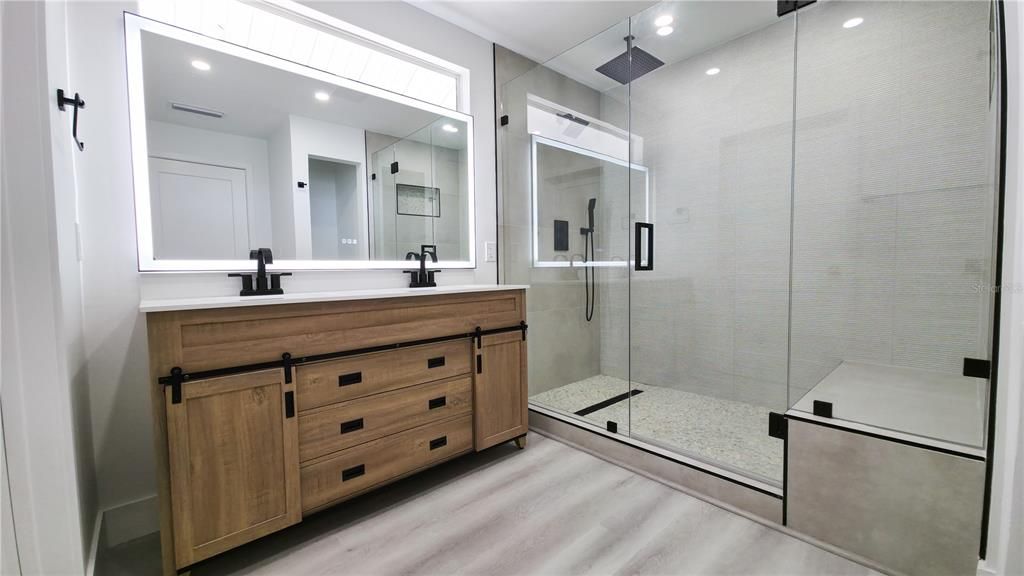 For Rent: $5,995 (4 beds, 3 baths, 1824 Square Feet)