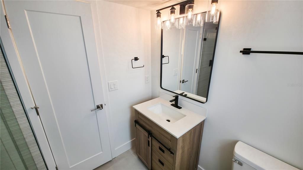 For Rent: $5,995 (4 beds, 3 baths, 1824 Square Feet)