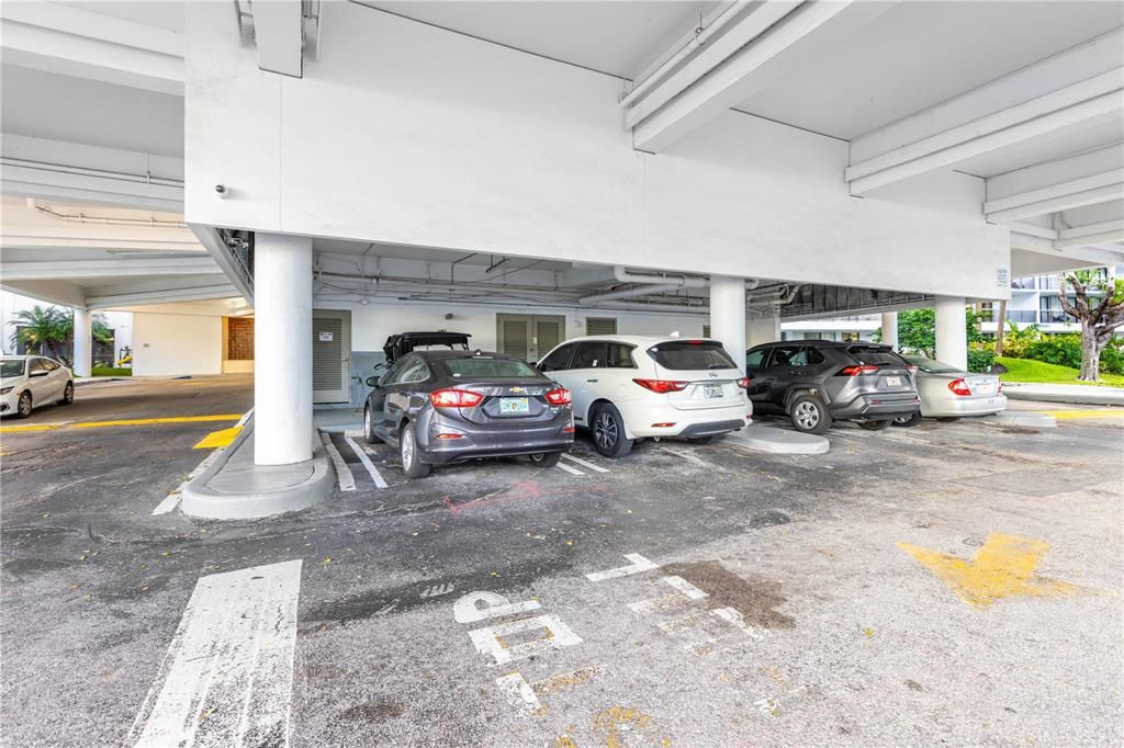 待售: $349,000 (2 贝兹, 2 浴室, 1068 平方英尺)