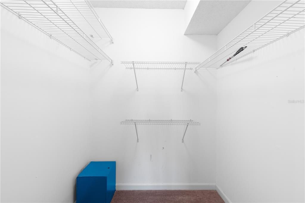 待售: $349,000 (2 贝兹, 2 浴室, 1068 平方英尺)