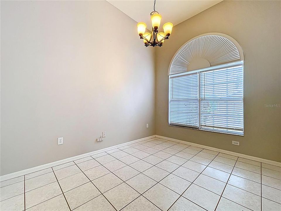 For Sale: $399,900 (4 beds, 3 baths, 1969 Square Feet)