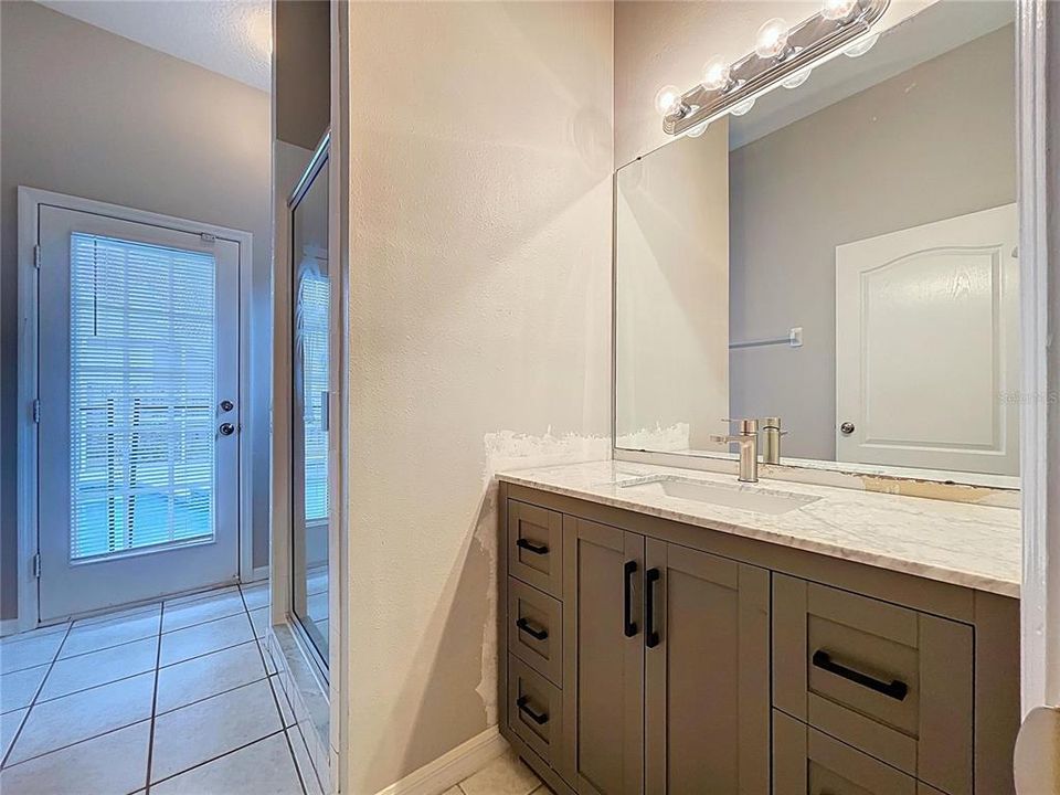 For Sale: $399,900 (4 beds, 3 baths, 1969 Square Feet)