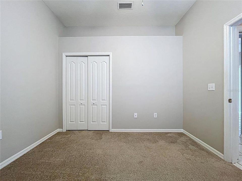 For Sale: $399,900 (4 beds, 3 baths, 1969 Square Feet)