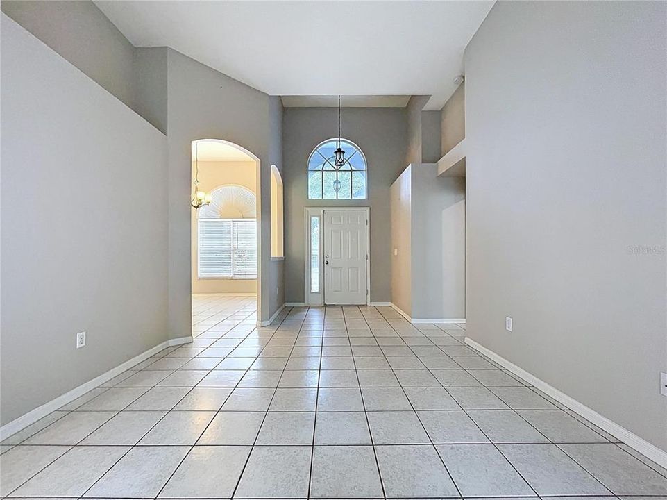 For Sale: $399,900 (4 beds, 3 baths, 1969 Square Feet)