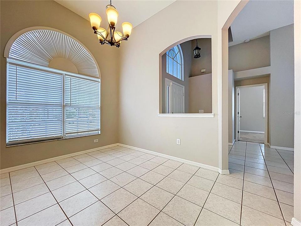 For Sale: $399,900 (4 beds, 3 baths, 1969 Square Feet)