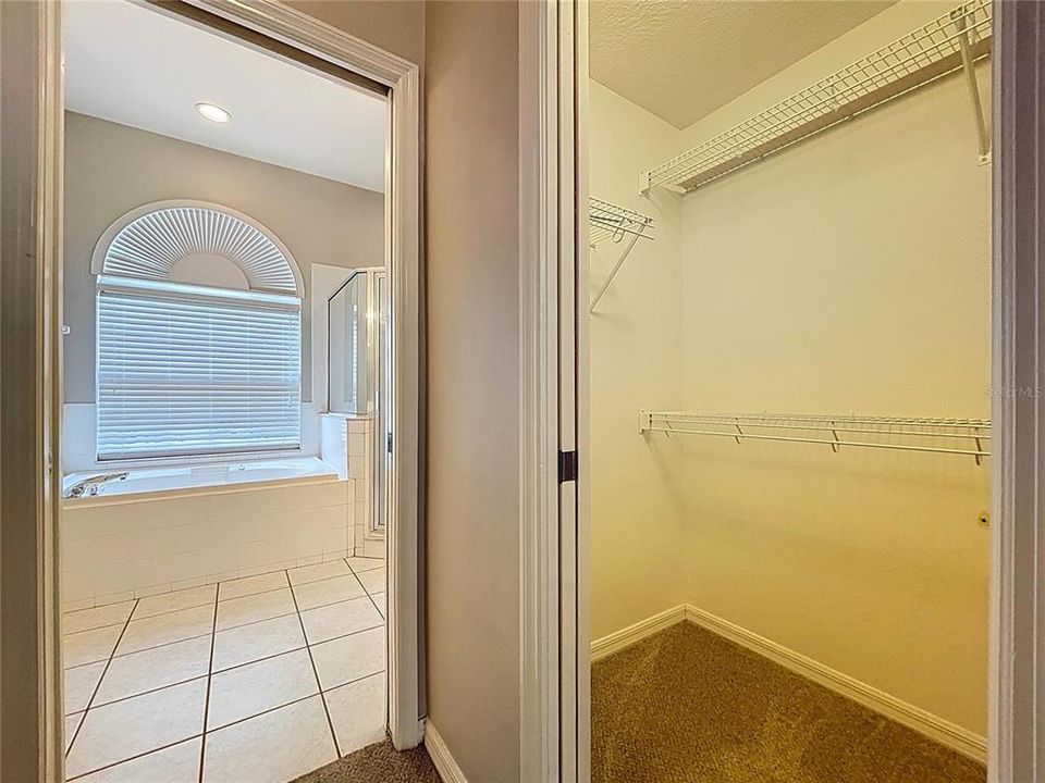 For Sale: $399,900 (4 beds, 3 baths, 1969 Square Feet)