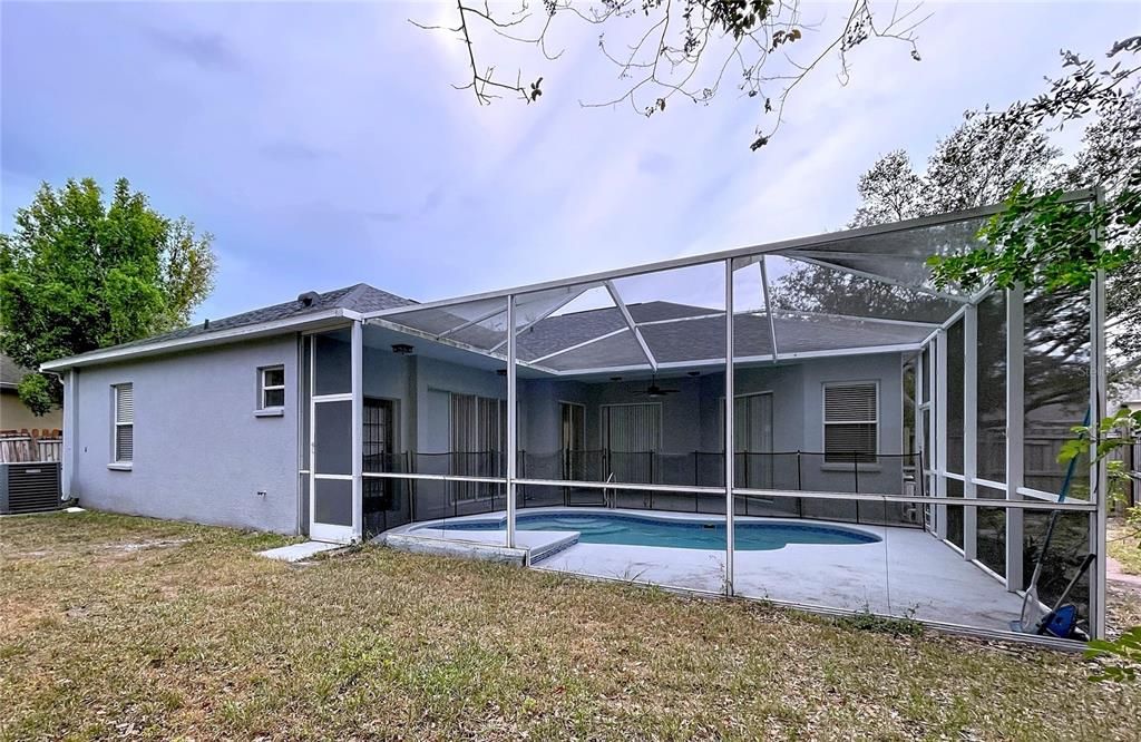 For Sale: $399,900 (4 beds, 3 baths, 1969 Square Feet)