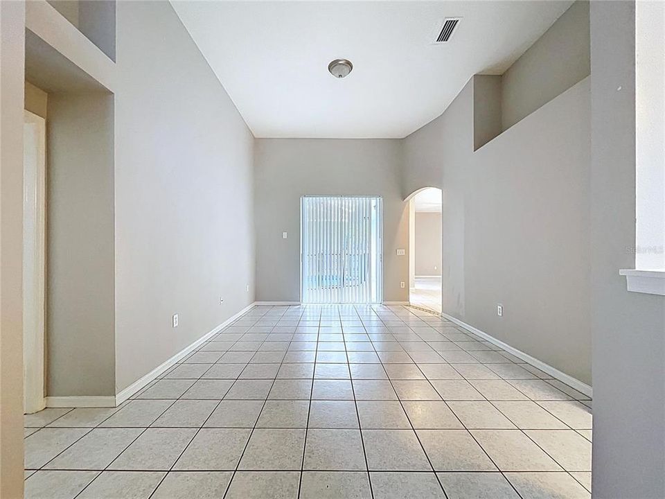 For Sale: $399,900 (4 beds, 3 baths, 1969 Square Feet)