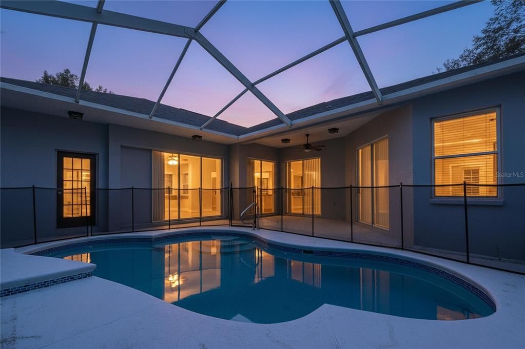 For Sale: $399,900 (4 beds, 3 baths, 1969 Square Feet)