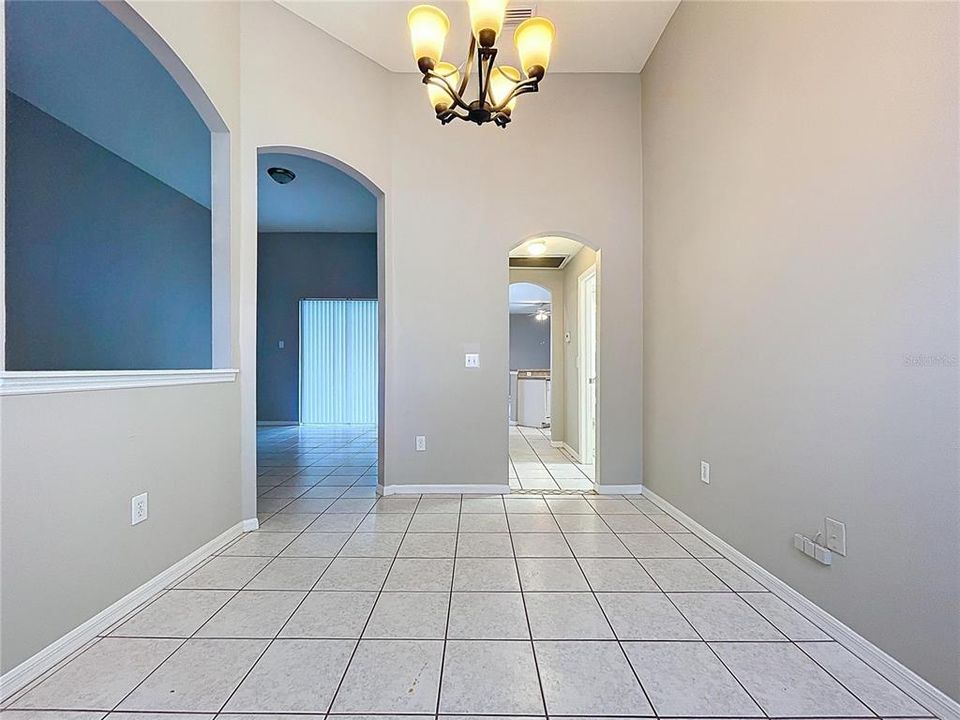 For Sale: $399,900 (4 beds, 3 baths, 1969 Square Feet)