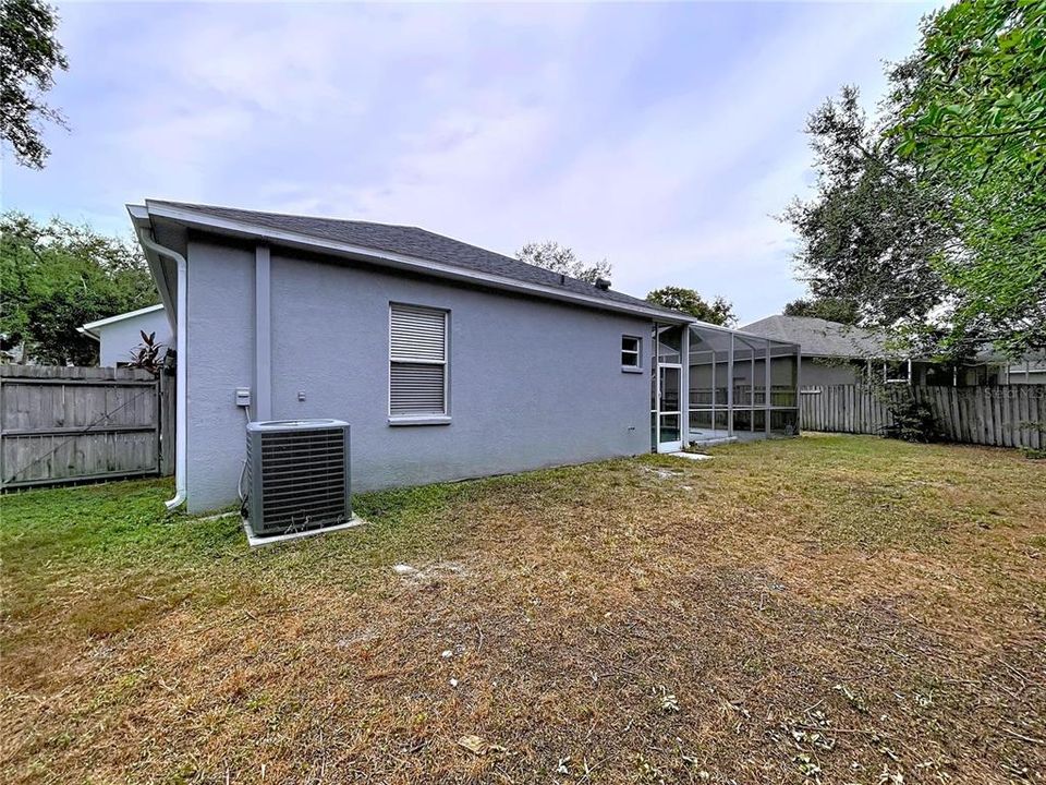 For Sale: $399,900 (4 beds, 3 baths, 1969 Square Feet)