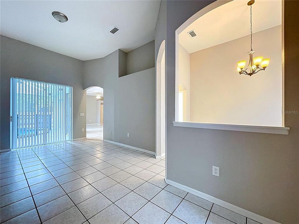 For Sale: $399,900 (4 beds, 3 baths, 1969 Square Feet)