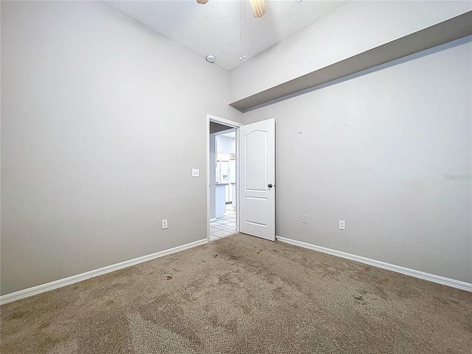 For Sale: $399,900 (4 beds, 3 baths, 1969 Square Feet)