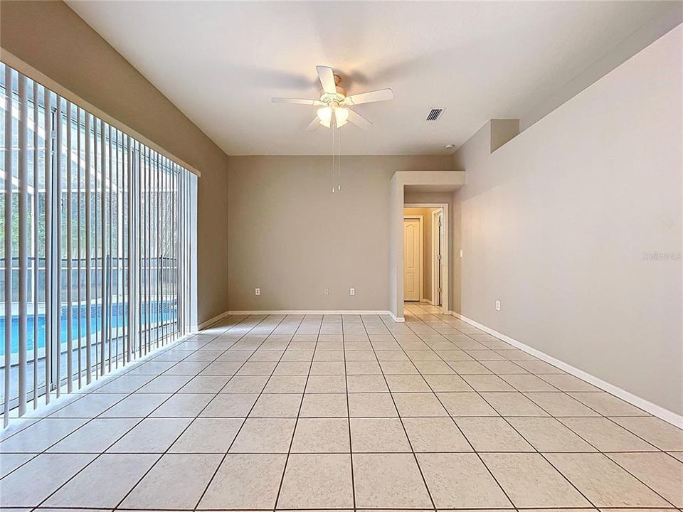 For Sale: $399,900 (4 beds, 3 baths, 1969 Square Feet)