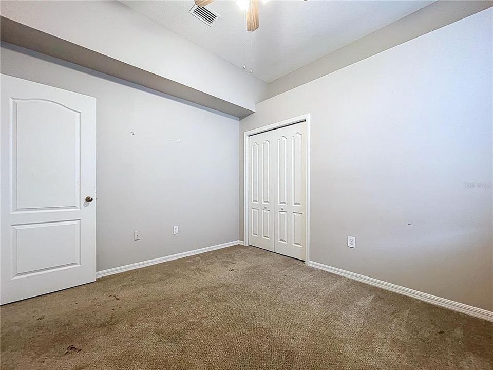 For Sale: $399,900 (4 beds, 3 baths, 1969 Square Feet)