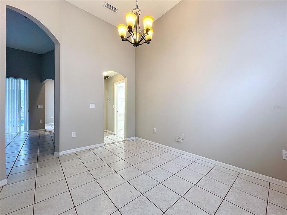 For Sale: $399,900 (4 beds, 3 baths, 1969 Square Feet)