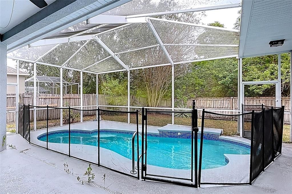 For Sale: $399,900 (4 beds, 3 baths, 1969 Square Feet)