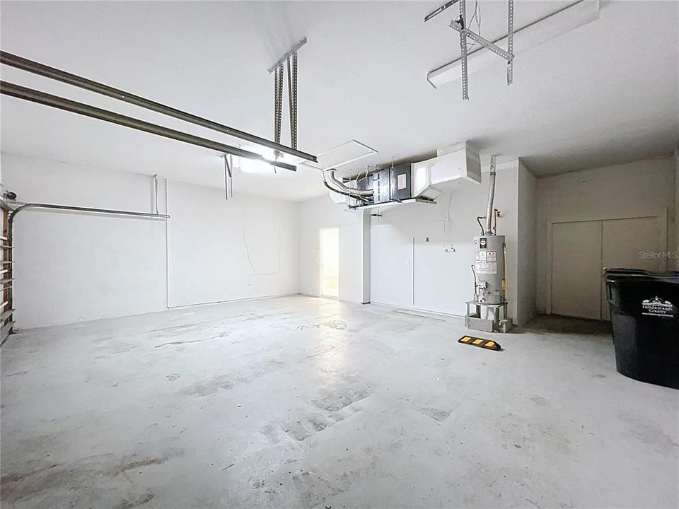 For Sale: $399,900 (4 beds, 3 baths, 1969 Square Feet)