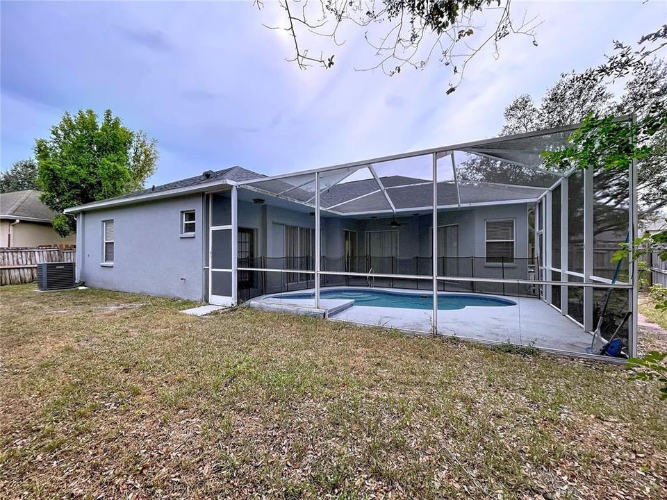 For Sale: $399,900 (4 beds, 3 baths, 1969 Square Feet)