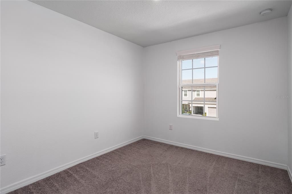 For Rent: $2,300 (3 beds, 2 baths, 1407 Square Feet)