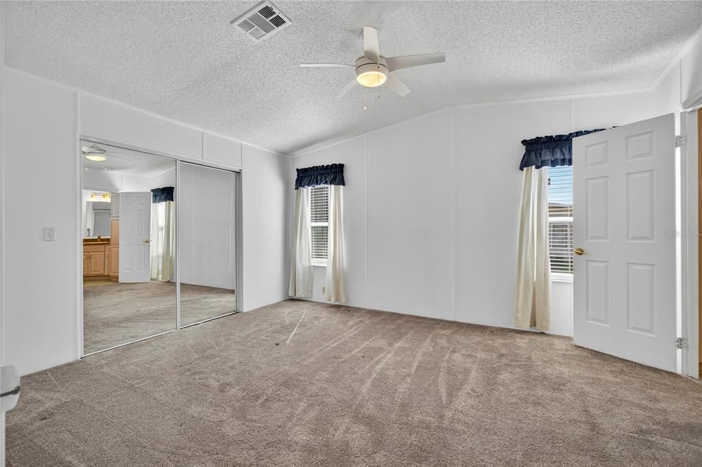 待售: $175,000 (2 贝兹, 2 浴室, 1512 平方英尺)