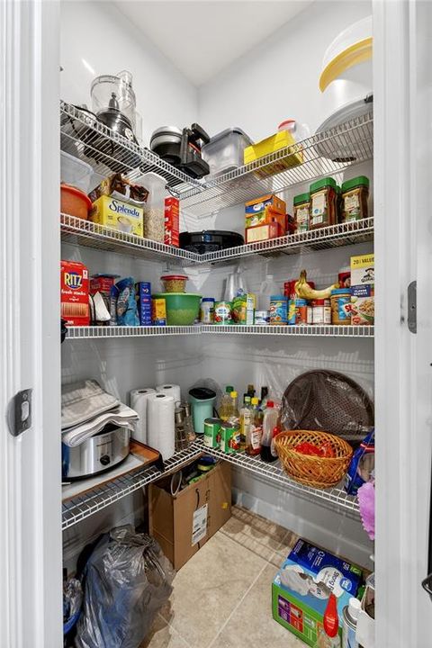 For Sale: $325,000 (4 beds, 2 baths, 1708 Square Feet)