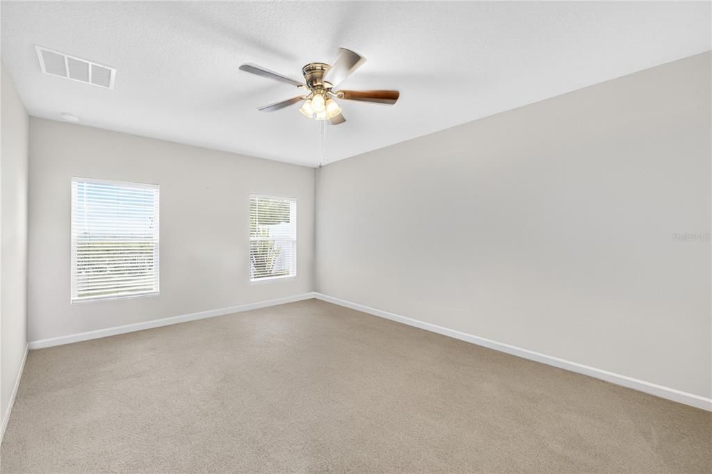 For Sale: $325,000 (4 beds, 2 baths, 1708 Square Feet)